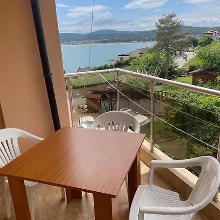 Apartment Safo And *