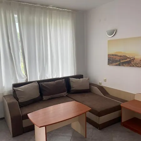 Apartment Safo And *
